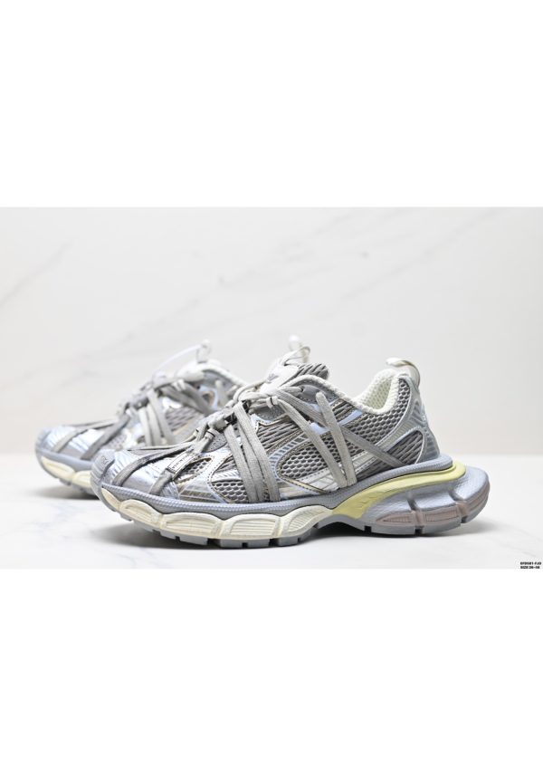 BALENCIAGA 3XL Sneakers 3+